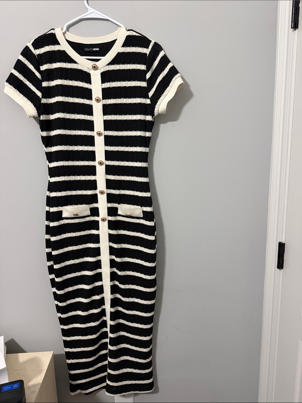 Fashion Nova Black & Cream Striped Gold Button-Front Midi Dress-Size Small
